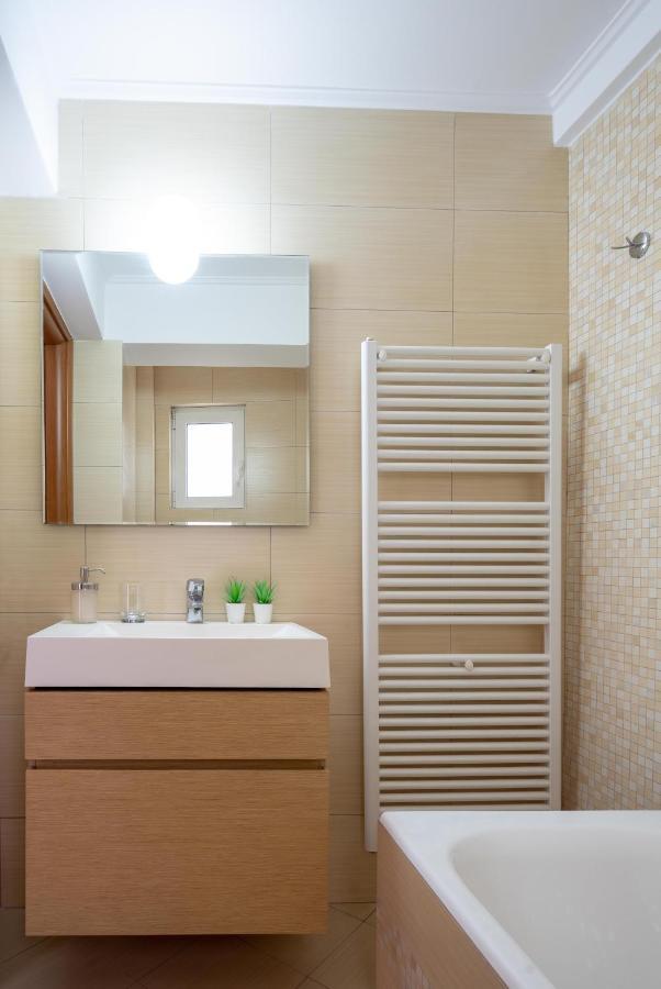 “Greek Aura” Luxury Lodging In Koukaki Athens Exterior photo